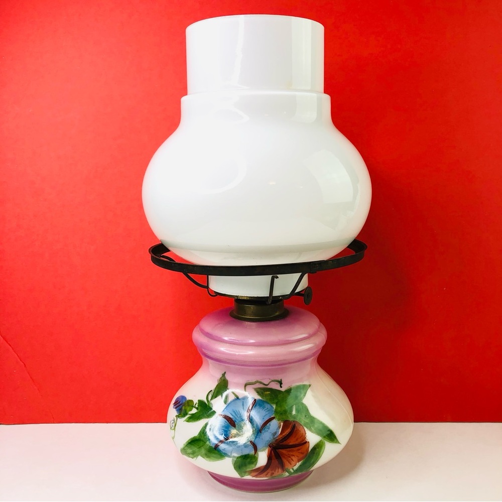 RARE Vintage EAGLE Kerosene Table Oil Lamp Daisy Floral Hand painted Porcelain